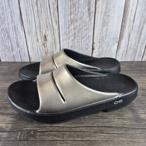 OOFOS OOahh Luxe Slide Recovery Sandals Metalic Latte Men's Sz 7 Women's Sz 9
